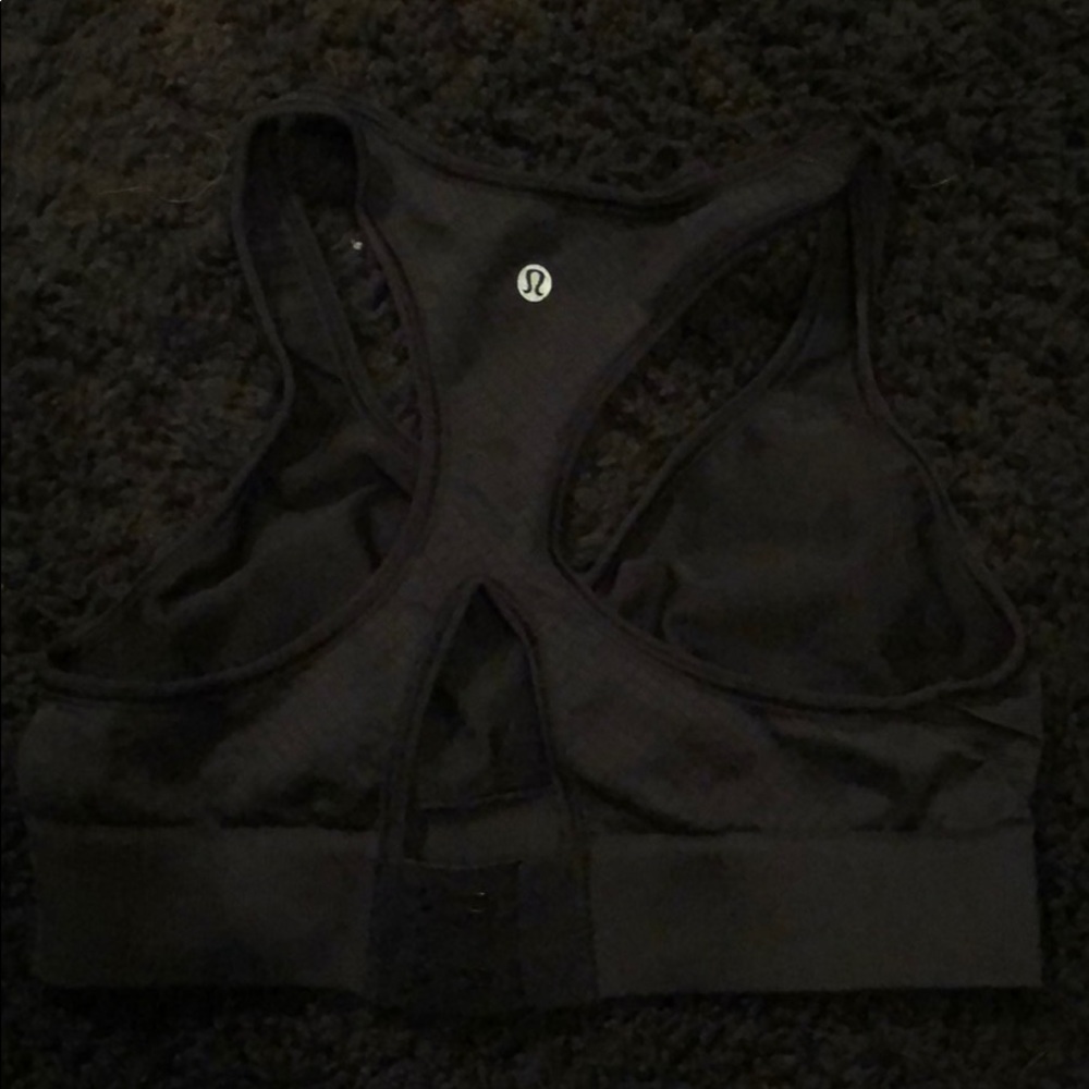 Lululemon sports bra
